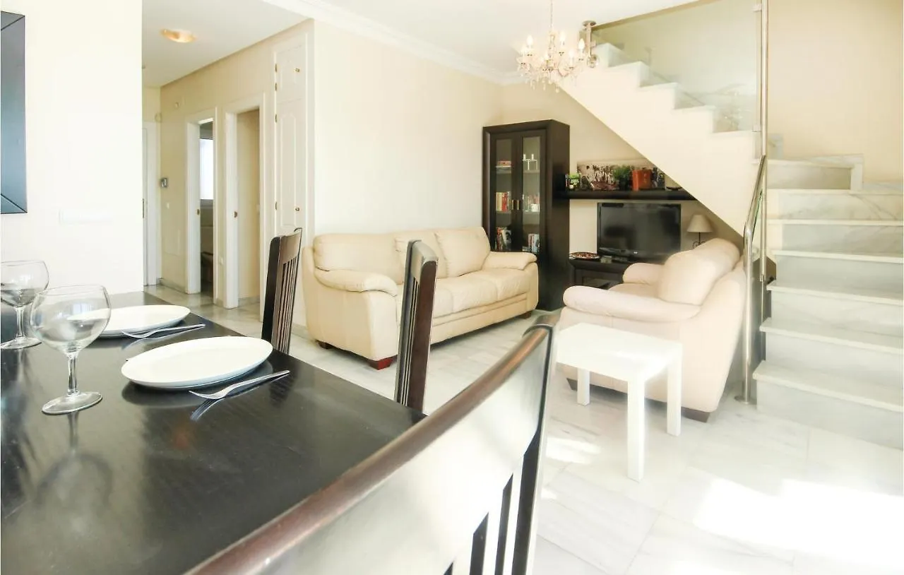 2 Bedroom Cozy Apartment In Estepona 0*,