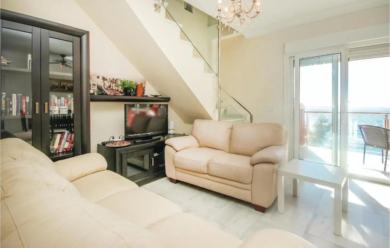2 Bedroom Cozy Apartment In Estepona 0*,