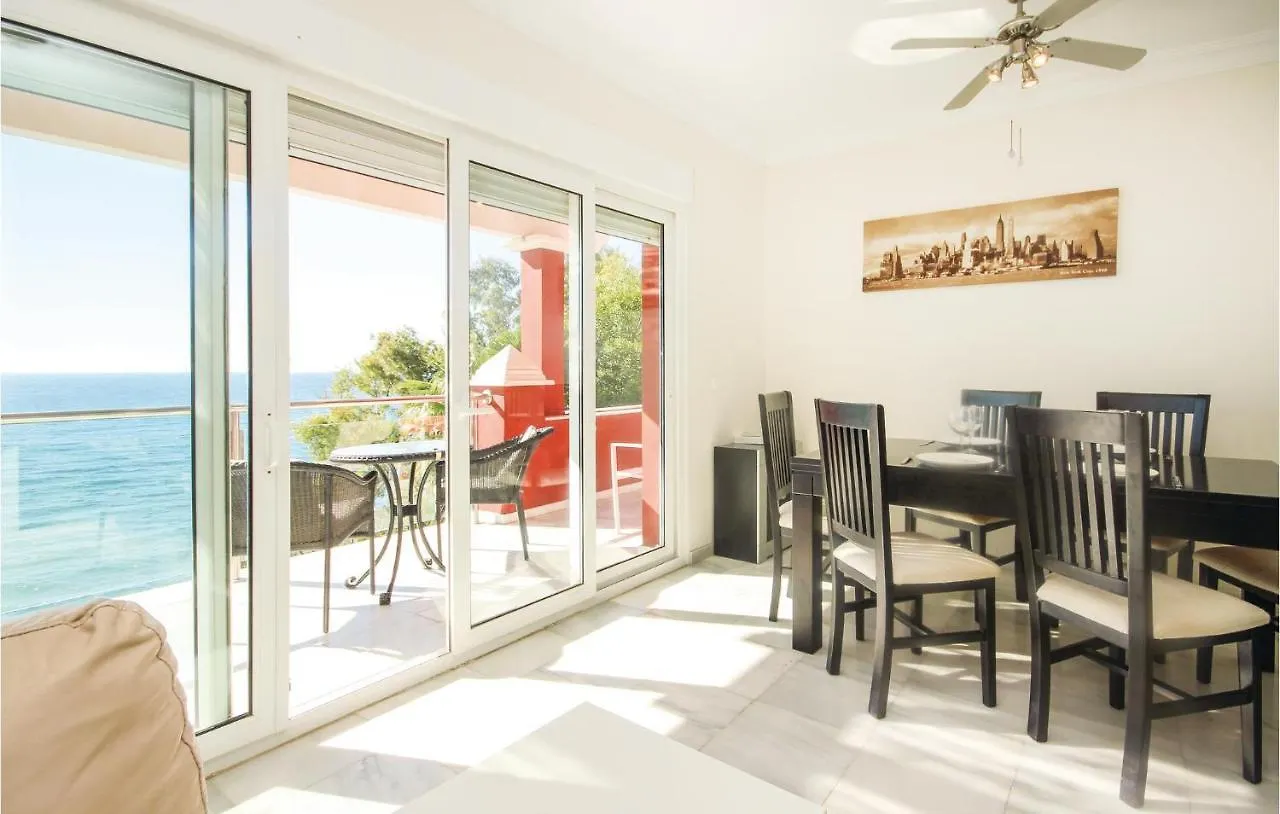 2 Bedroom Cozy Apartment In Estepona