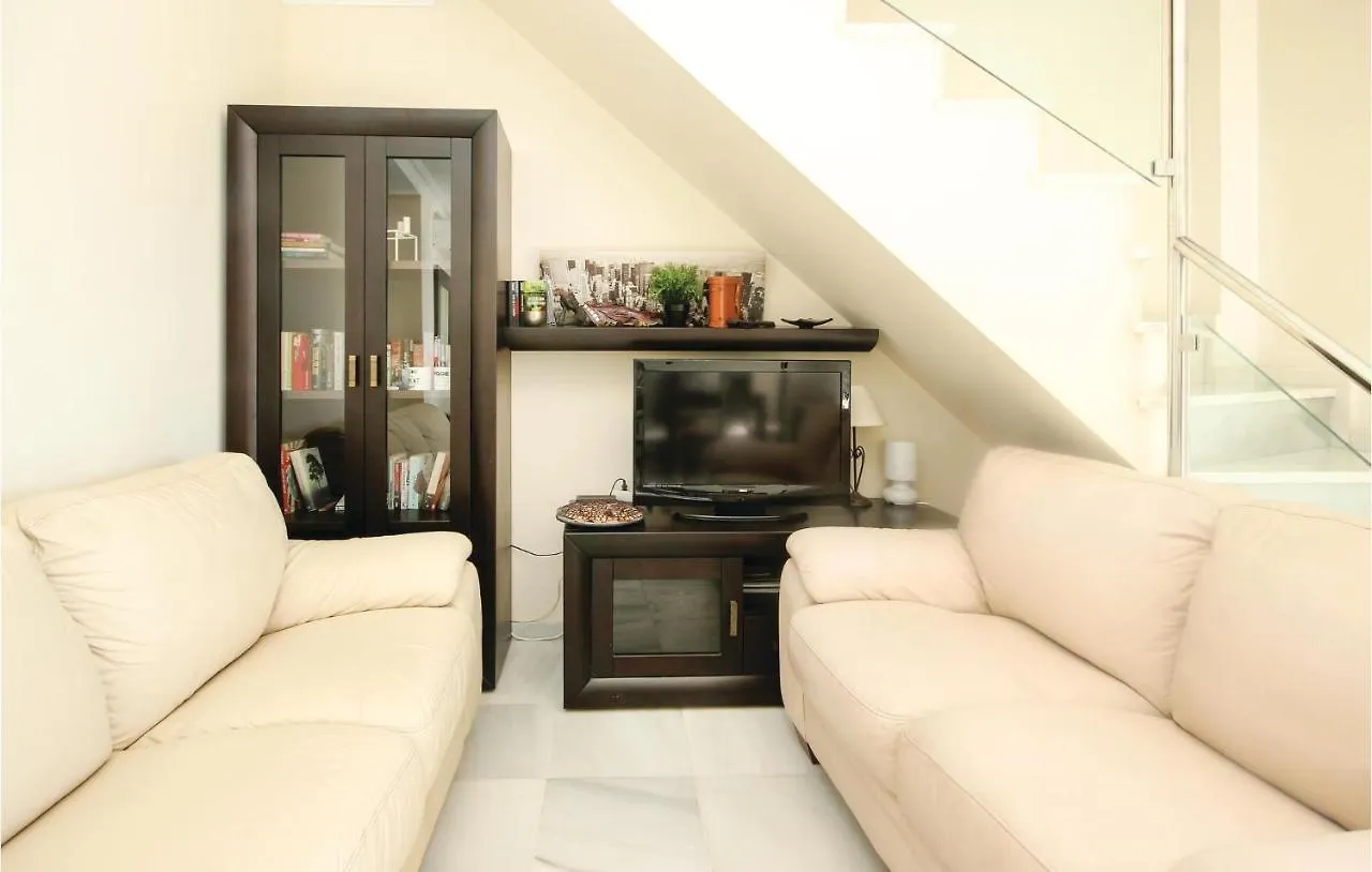 2 Bedroom Cozy Apartment In Estepona Spanien